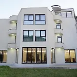 The Honeycomb Boutique 5*