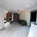 The Honeycomb Boutique 5*