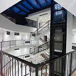 The Honeycomb Boutique 5*