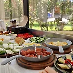 Hotel The Honeycomb Boutique 5*