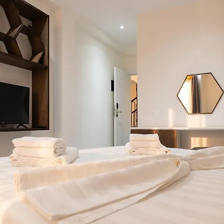 מלון The Honeycomb Boutique 5*