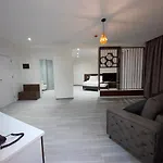 Hotel The Honeycomb Boutique