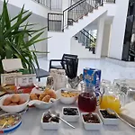 Hotel The Honeycomb Boutique