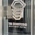 Szálloda The Honeycomb Boutique Golem