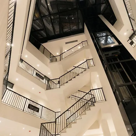 The Honeycomb Boutique Отель Голем