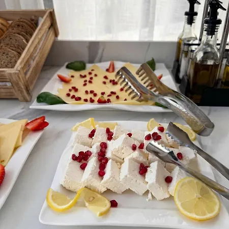 The Honeycomb Boutique Отель