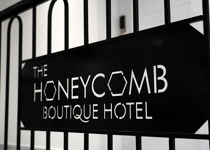 The Honeycomb Boutique 5* 골렘