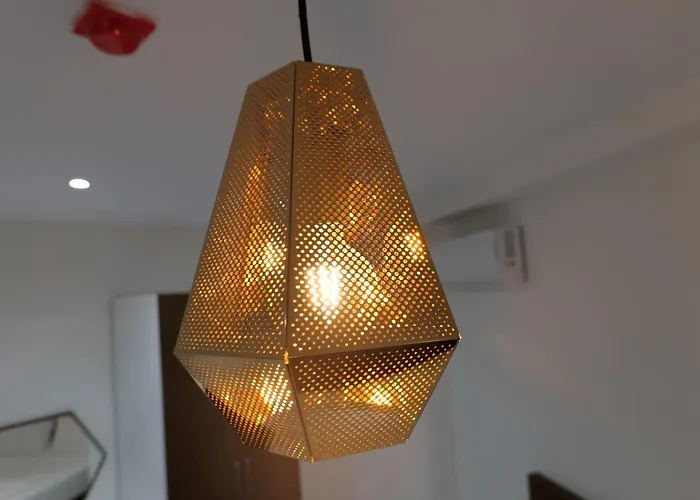 The Honeycomb Boutique 골렘